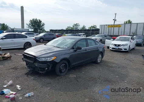 2017 Ford Fusion S z USA, uszkodzony, nr VIN 3FA6P0G74HR154060
